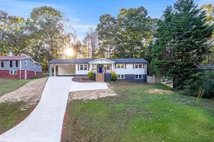 3706 Sherwood Dr, Douglasville, GA 30135 - Photo 2