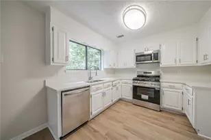 5115 Carole Pl, Stone Mountain, GA 30087 - Photo 6