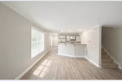 2035 Lois Place NW, Atlanta, GA 30318 - Photo 2