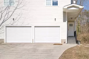 2035 Lois Pl NW, Atlanta, GA 30318 - Photo 2