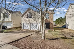 565 Amish Ave, Riverdale, GA 30296 - Photo 2