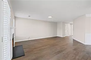 565 Amish Ave, Riverdale, GA 30296 - Photo 8