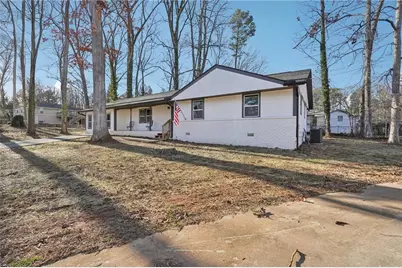 1961 Oak Leaf Court SW, Marietta, GA 30008 - Photo 2