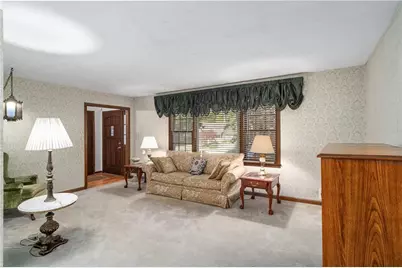 2252 Valley Creek Circle, Snellville, GA 30078 - Photo 8