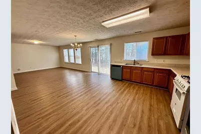 2735 Meadow Trace, Grayson, GA 30017 - Photo 8