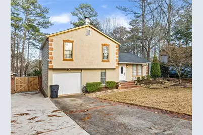 1004 Sweetwater Circle, Lawrenceville, GA 30044 - Photo 2