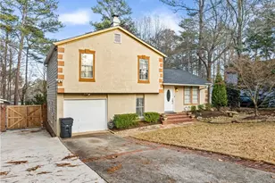 1004 Sweetwater Circle, Lawrenceville, GA 30044 - Photo 2