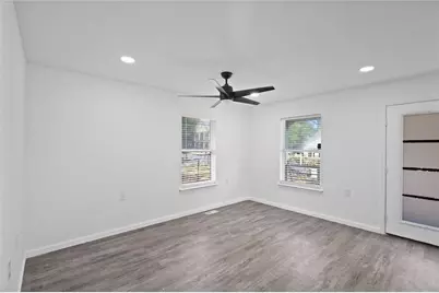 321 Henry Aaron Avenue SW, Atlanta, GA 30310 - Photo 4