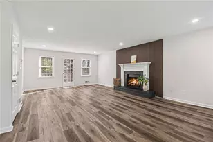 1956 Spencer Oaks Ln, Lithonia, GA 30058 - Photo 2