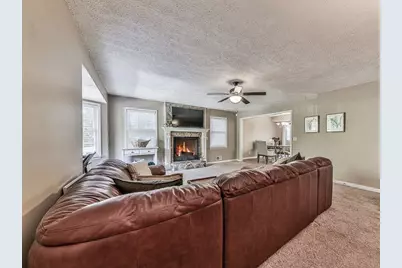 921 White Stag Lane, Canton, GA 30115 - Photo 4