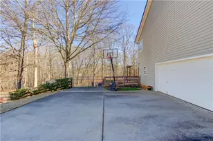 12 Chatham Ct, Jefferson, GA 30549 - Photo 4