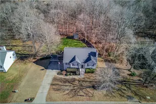 12 Chatham Ct, Jefferson, GA 30549 - Photo 2