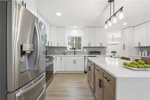 3325 Pebble Hill Dr, Marietta, GA 30062 - Photo 14