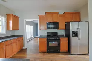 910 Lakeside Ct, Loganville, GA 30052 - Photo 22