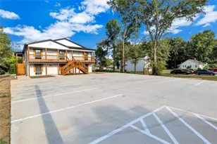 703 Carver Dr, Fort Valley, GA 31030 - Photo 2