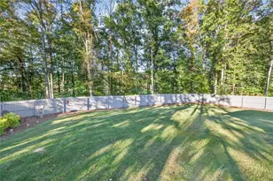 829 River Fall Dr, Jefferson, GA 30549 - Photo 42