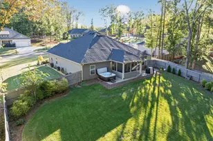 829 River Fall Dr, Jefferson, GA 30549 - Photo 62