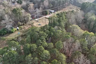 5158 W Holiday Ct SE, Acworth, GA 30102 - Photo 1