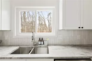 110 Lake Top Ct, Roswell, GA 30076 - Photo 16