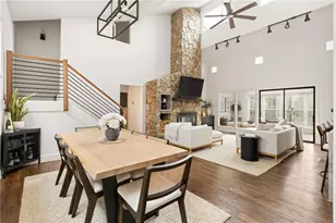 110 Lake Top Ct, Roswell, GA 30076 - Photo 4