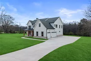 105 River Meadow Ln, Social Circle, GA 30025 - Photo 2