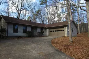 3730 Newport Dr, Gainesville, GA 30506 - Photo 2