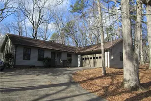 3730 Newport Dr, Gainesville, GA 30506 - Photo 1