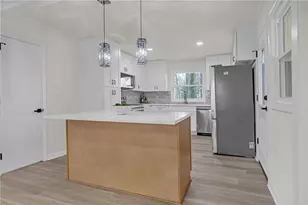 2418 Meadow Lark Dr, East Point, GA 30344 - Photo 12