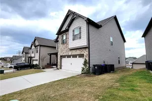 1866 Castleberry Ln, Buford, GA 30518 - Photo 2