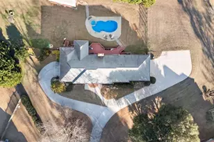 405 Savannah Cir, Jonesboro, GA 30236 - Photo 8