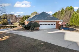 405 Savannah Cir, Jonesboro, GA 30236 - Photo 6