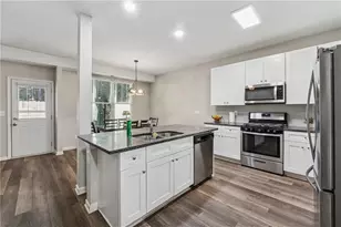 1062 Valley Rock Dr, Lithonia, GA 30058 - Photo 10