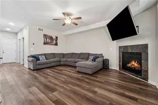 1062 Valley Rock Dr, Lithonia, GA 30058 - Photo 6