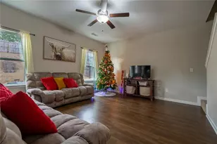 735 Walnut Creek Cir, Pendergrass, GA 30567 - Photo 4