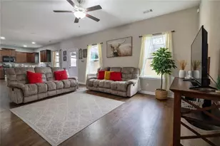 735 Walnut Creek Cir, Pendergrass, GA 30567 - Photo 4