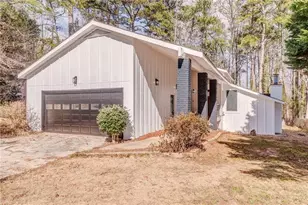 6788 E Woodridge Pl E, Douglasville, GA 30135 - Photo 1