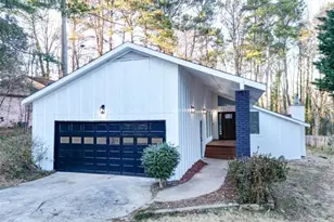 6788 E Woodridge Pl E, Douglasville, GA 30135 - Photo 2