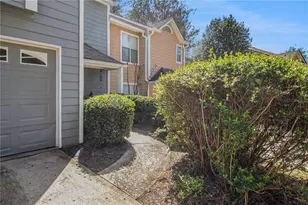 1221 Overton Dr, Lawrenceville, GA 30044 - Photo 4