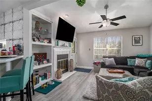 1221 Overton Dr, Lawrenceville, GA 30044 - Photo 8