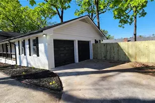 1390 White Oak St SE, Conyers, GA 30013 - Photo 2