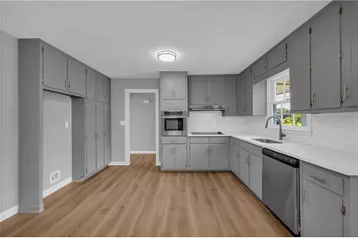 4872 Arrowhead Trail West SW, Lilburn, GA 30047 - Photo 10