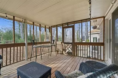 993 Medina Drive SW, Lilburn, GA 30047 - Photo 32