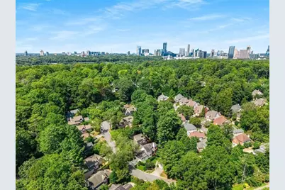 1023 Shady Valley Place NE, Atlanta, GA 30324 - Photo 44