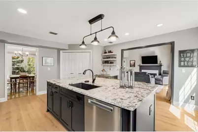 1023 Shady Valley Place NE, Atlanta, GA 30324 - Photo 16