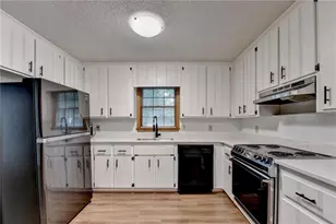 214 Valley Brook Dr, Woodstock, GA 30188 - Photo 12