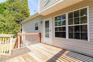 401 Crested View Dr, Loganville, GA 30052 - Photo 38