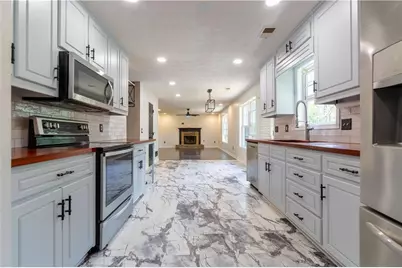 401 Crested View Drive, Loganville, GA 30052 - Photo 26