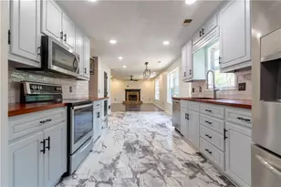 401 Crested View Dr, Loganville, GA 30052 - Photo 26