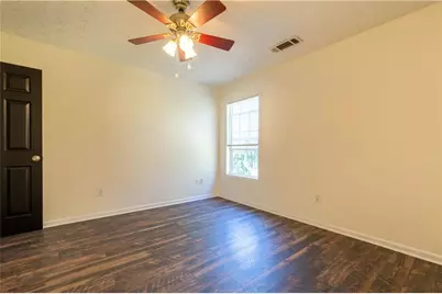 401 Crested View Drive, Loganville, GA 30052 - Photo 2