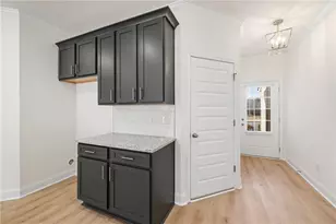 5621 Overview Dr, Flowery Branch, GA 30542 - Photo 4